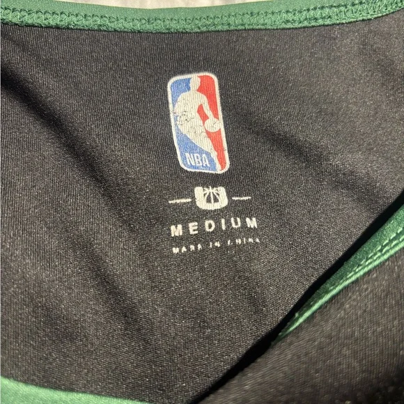 Giannis Antetokounmpo NBA Milwaukee Bucks M Black and Green Jersey - Picture 3 of 3